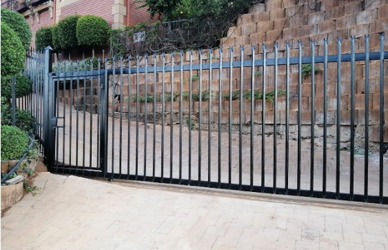 Gates Installation Service